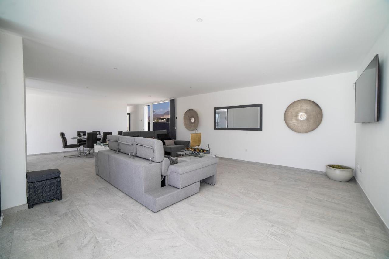 Valhalla Villa Playa Blanca  Luaran gambar